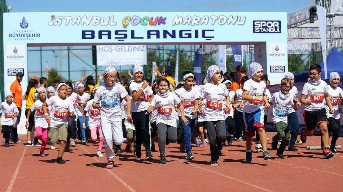 ÇOCUK MARATONU BİRİNCİLİĞİ